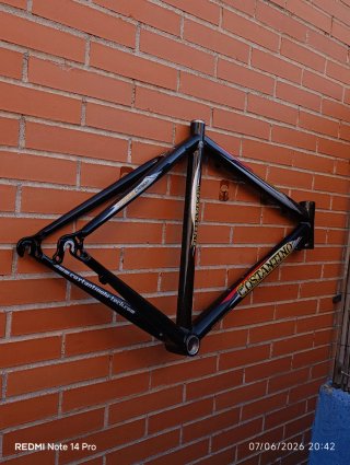 Cuadro de carbono COSTANTINO Professional. NUEVO.