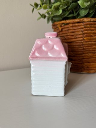 Hucha Vintage Cerámica Casita Conejo Rosa