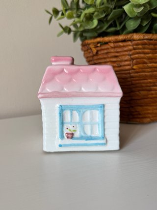 Hucha Vintage Cerámica Casita Conejo Rosa
