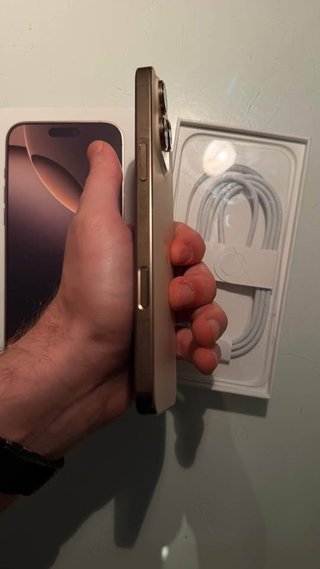 iPhone 16 Pro Max 256GB Dorado