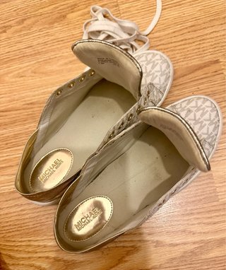Michael Kors Zapatillas Blancas y Doradas
