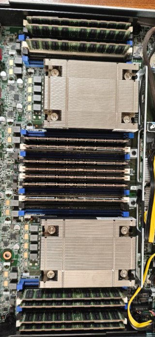 Servidor HP  dl360 gen9 448gb ddr4 2133 2 x p4000