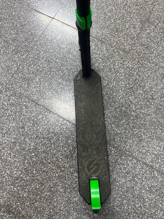 Patinete Oxelo Negro y Verde