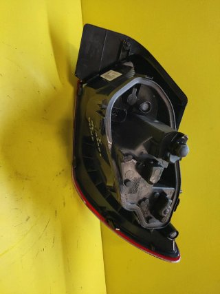 PILOTO TRASERO IZQUIERDO SEAT IBIZA 6J 3P