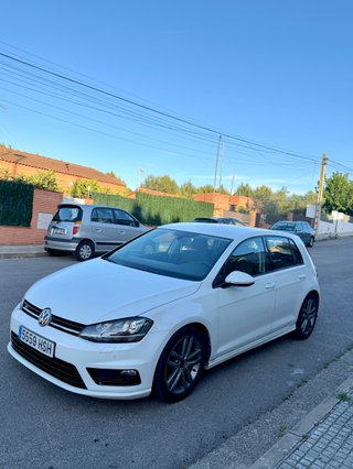 Volkswagen Golf R-LINE