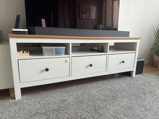 Vendo Estantería Billy y regalo mueble TV Hemnes