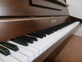 Piano Vertical Günther