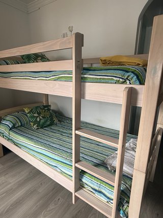 Litera madera maciza con 2 colchones