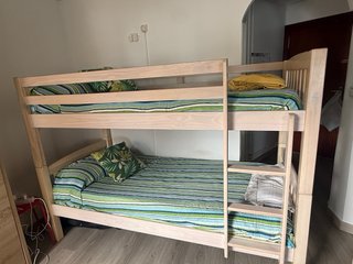Litera madera maciza con 2 colchones