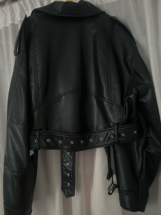 Chaqueta de cuero negra