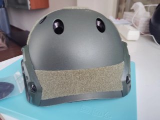 Casco táctico tipo FAST PJ airsoft o paintball.