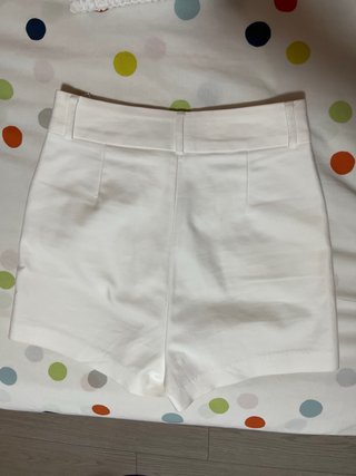 Pantalón corto blanco