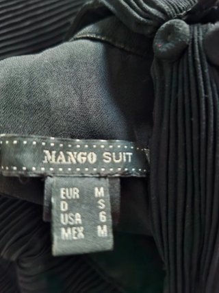 Vestido fiesta negro plisado volantes