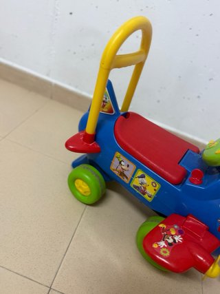 Andador y correpasillos infantil Disney