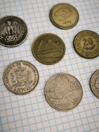 Lote de 7 monedas extranjeras