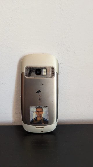 Due Nokia C7 Argento e Nero
