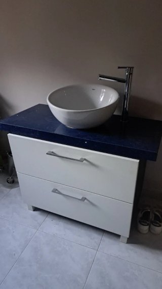 Lavabo de baño moderno
