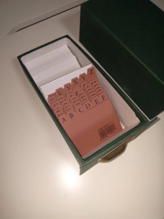 Archivador pequeño estilo vintage Unipapel