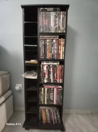 Mueble Negro para CDs/DVDs
