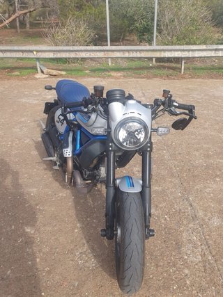 Ducati Scrambler Cafe Racer Plata/Azul