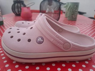 Crocs rosas talla 36 originales