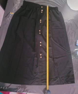 Falda larga negra con bolsillos estilo boho casual