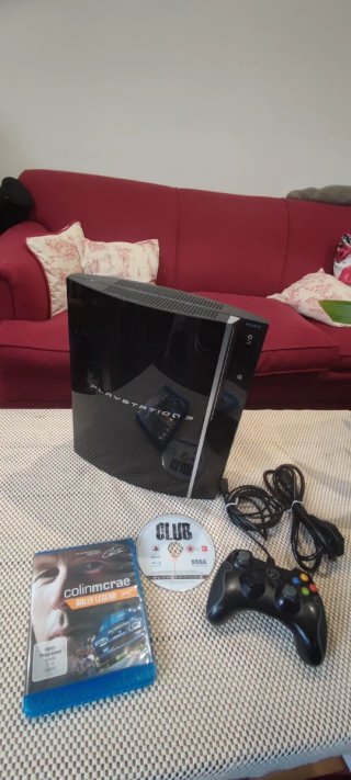 PlayStation 3 + Controller + 2 Giochi