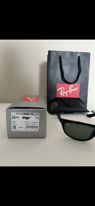 Ray-Ban Balorama RB4089 Occhiali da Sole Neri