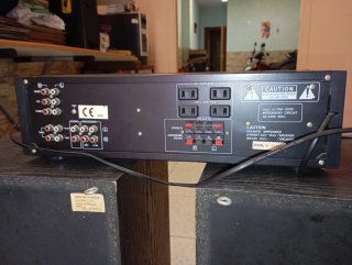 Amplificador Yoko YSA-3030 Negro y altavoces