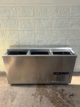 Nevera Botellero Edenox 1.5m 3 Puertas