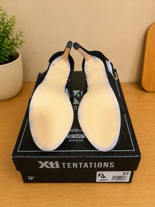 Sandalias XTI Tentations negro talla 37. Nuevo