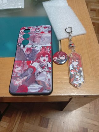 Funda móvil anime + llavero y pin