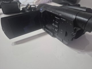 Videocámara Sony FDR-AX700 4k Handycam