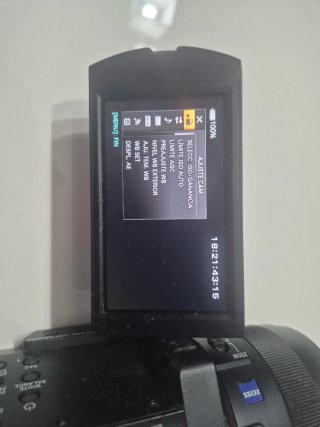 Videocámara Sony FDR-AX700 4k Handycam