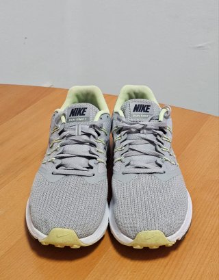 Nike Run Swift Gris y Verde