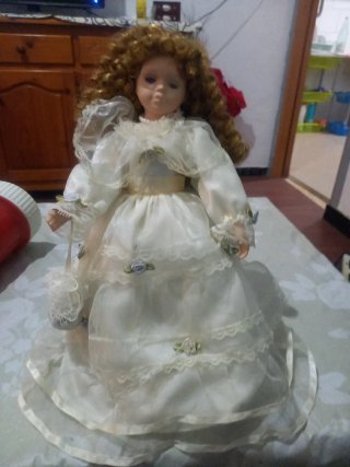 Muñeca Porcelana Vintage Vestido Blanco