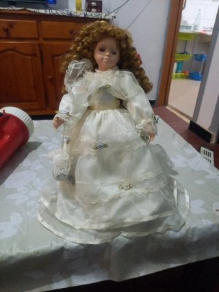 Muñeca Porcelana Vintage Vestido Blanco