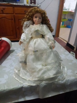 Muñeca Porcelana Vintage Vestido Blanco
