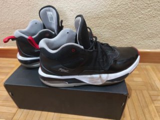 Zapatillas Jordan Stay Loyal 3 Negras Rojas