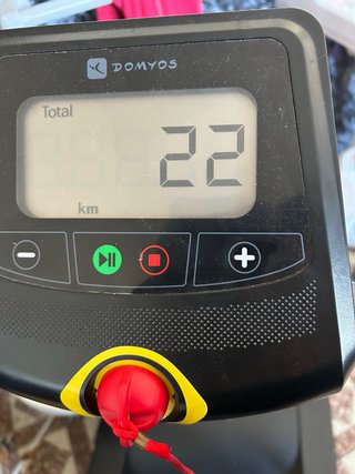Cinta de andar con motor, solo lleva 22km