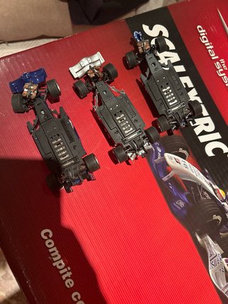 Scalextric Digital System con tres coches y mandos