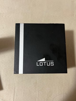 Reloj Lotus con correa azul y plateada