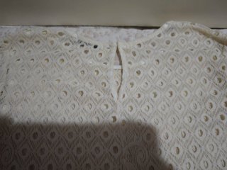 Camiseta Stradivarius encaje calado Talla S