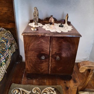 Armario antiguo de madera