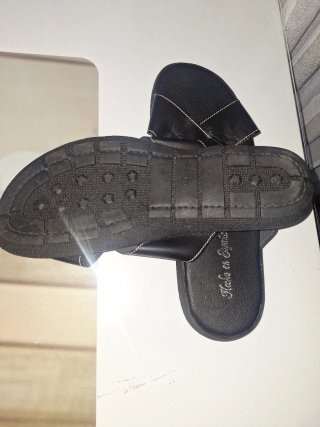 Sandalias de piel negras para hombre