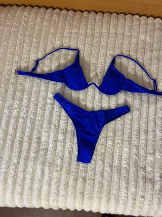 Bikini azul eléctrico dos piezas