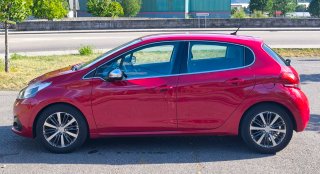Peugeot 208 2016