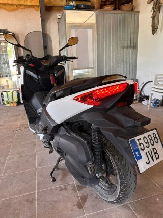 Yamaha X-MAX 125 Scooter