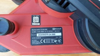 Lijadora de banda Einhell roja