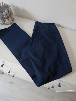 Vaqueros azules nuevos